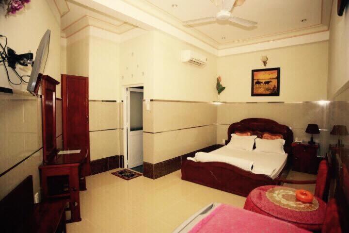 Tan Dat Hoa Hotel Ho Chi Minh-stad Buitenkant foto