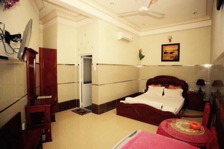 Tan Dat Hoa Hotel Ho Chi Minh-stad Buitenkant foto
